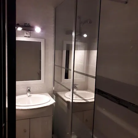 T2 Neuf Climatise A 200m Plage, Parking * Sète