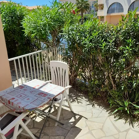 Apartmán T2 Neuf Climatise A 200m Plage, Parking *