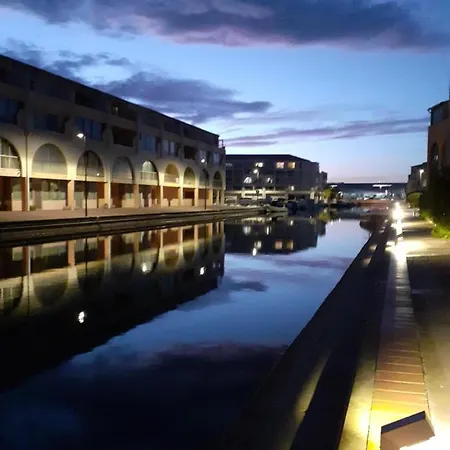 T2 Neuf Climatise A 200m Plage, Parking شقة سُت